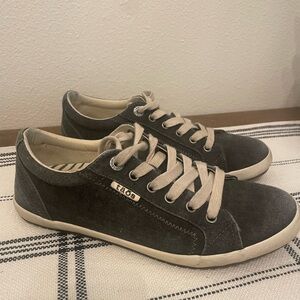 Women’s Taos Shoes